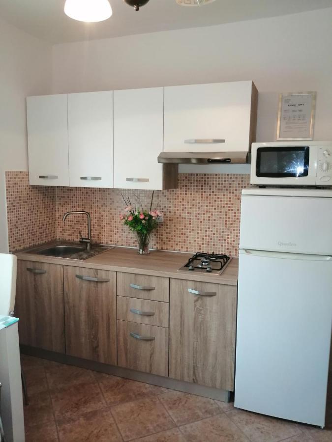 אומאג Apartments Villa Nona מראה חיצוני תמונה