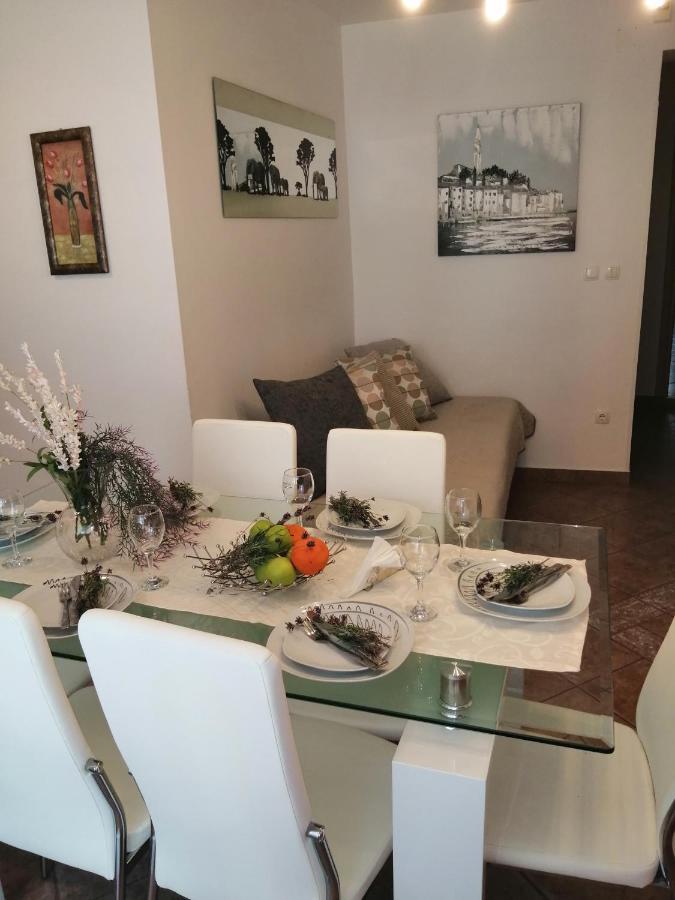 אומאג Apartments Villa Nona מראה חיצוני תמונה